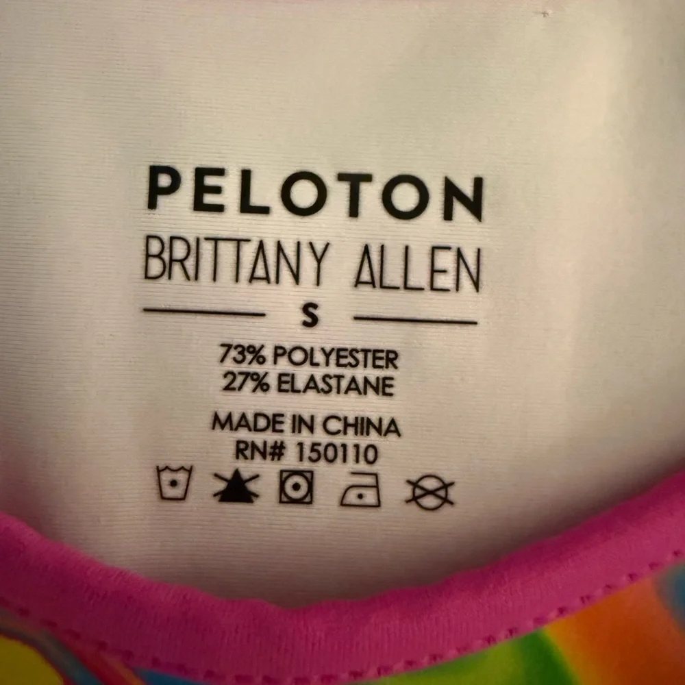 Peloton X Brittany Allen Women's Colorful Cut Out Tank Top Small - Picture 2 of 5